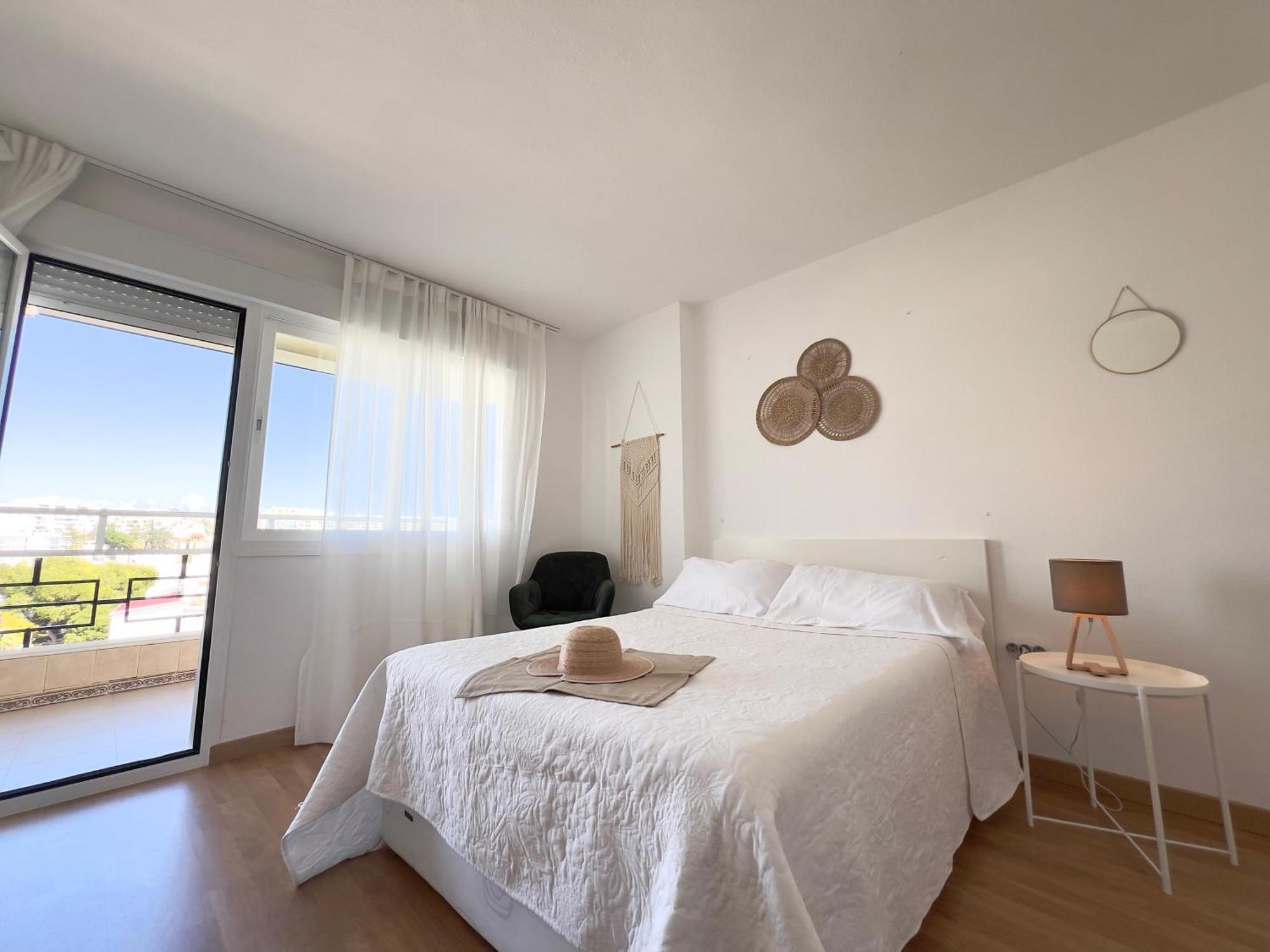 En Carihuela Con Vistas Y Plaza De Garaje, Nucleo Cristal Apartamento Torremolinos Exterior foto