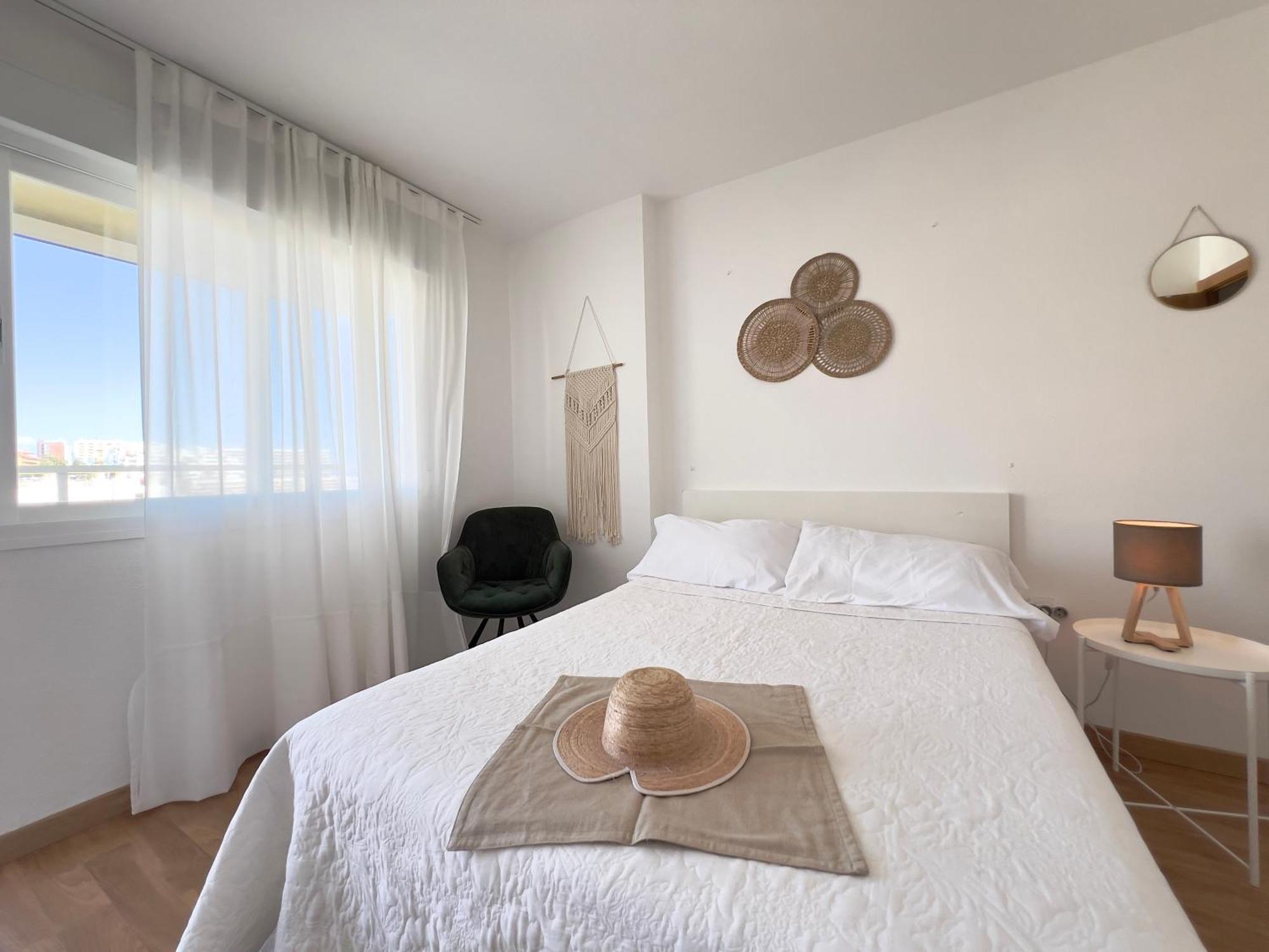 En Carihuela Con Vistas Y Plaza De Garaje, Nucleo Cristal Apartamento Torremolinos Exterior foto